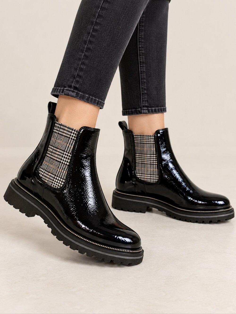 Paul Green Black Patent Leather Chelsea Lug Boots Plaid Size 6.5